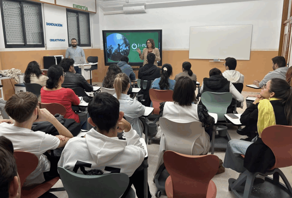 Acercando la innovación a las aulas: visita al I.E.S. López de Arenas